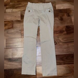 Old Navy straight leg maternity pants
Size small